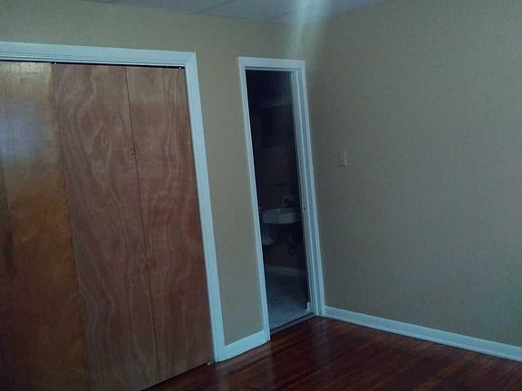 4th image of 722 6th Ave APT 1