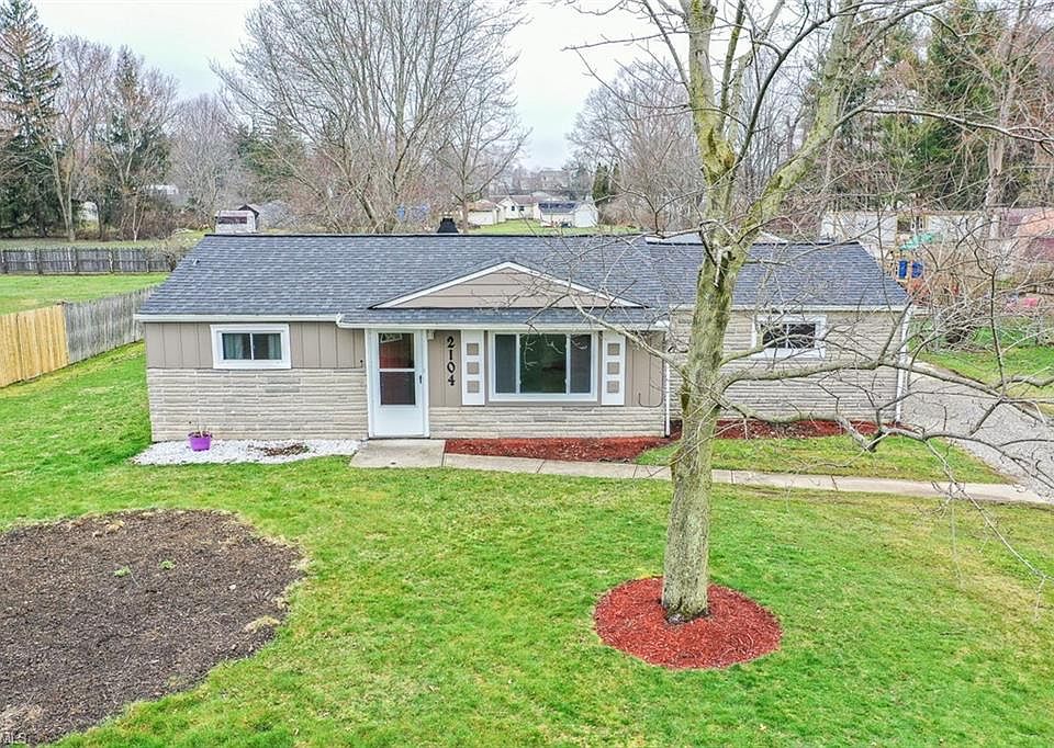 1st image of 2104 Samuel Dr