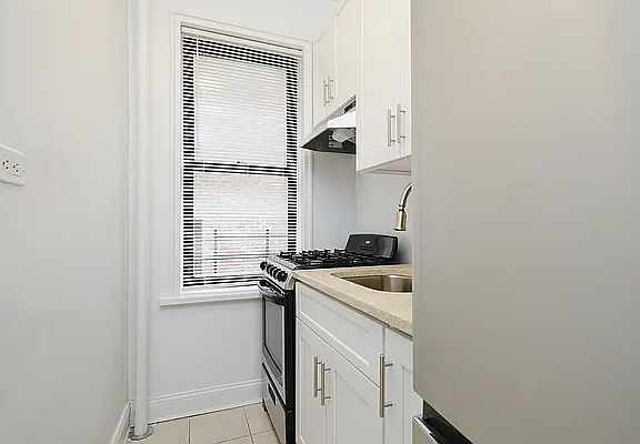 4th image of 55 E 190th St APT 54