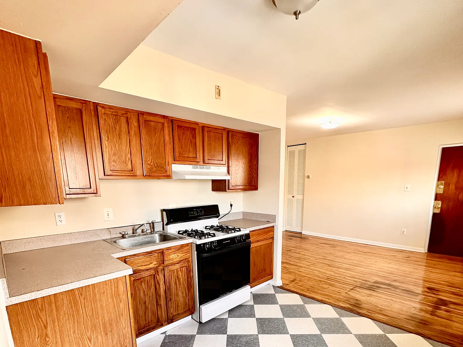 1 bed, 600 sqft, $850 — Photo 4
