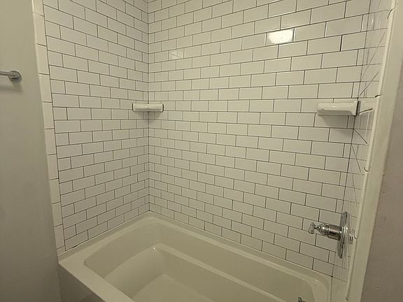 3rd image of 517 Veritas St APT 21
