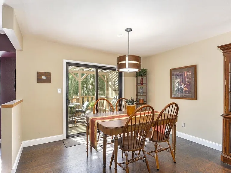 2025 Sheffield Ct — Photo 28