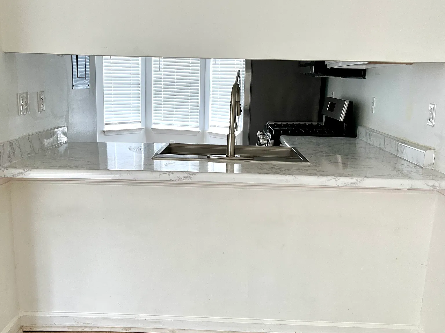 2 bed, 1160 sqft, $1,700 — Photo 4