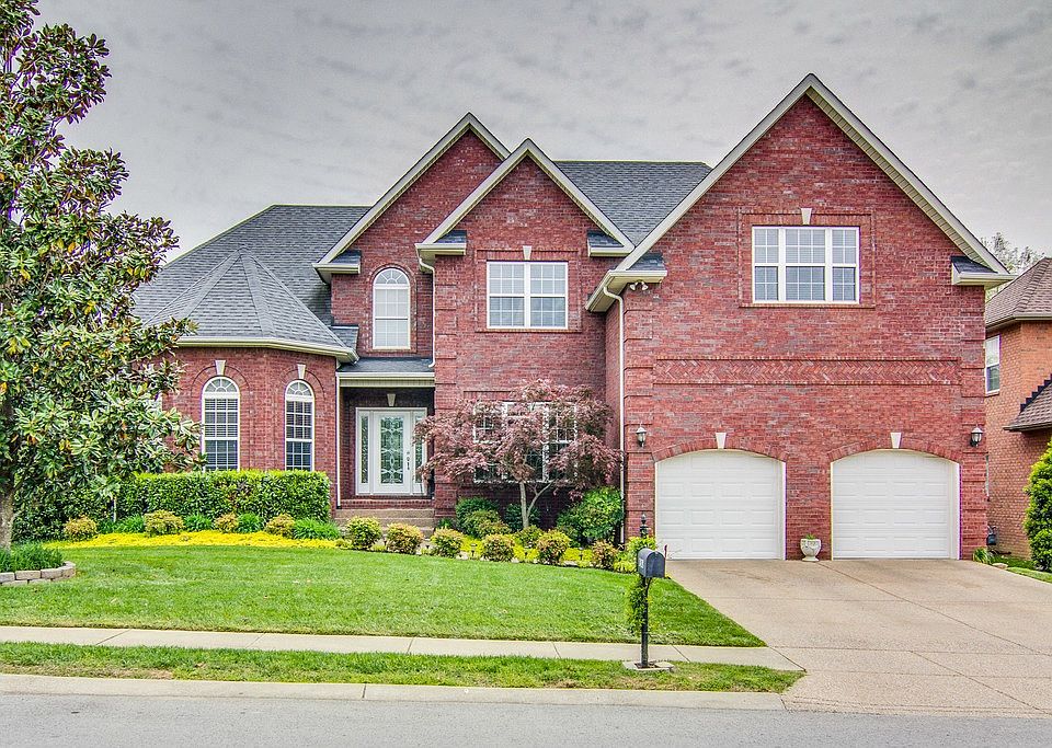 1st image of 2428 Adelaide Dr