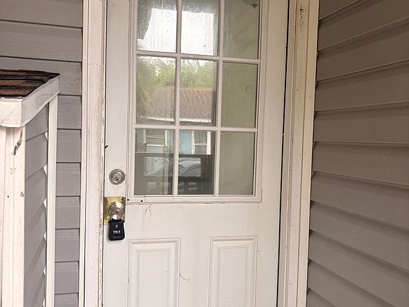 2nd image of 322 Bellevue Ave APT 2