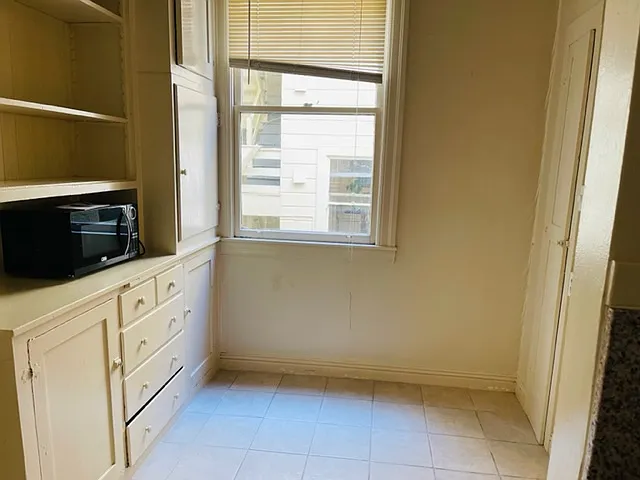 2335 Washington St #103 — Photo 6