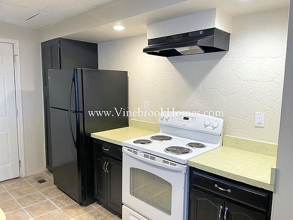 5th image of 4925 Ellis Ave