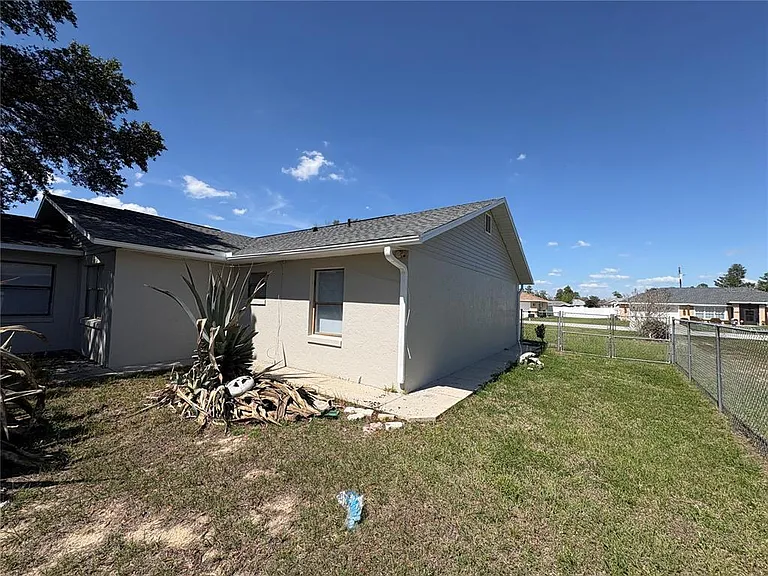 2870 SW 143rd Place Rd — Photo 7