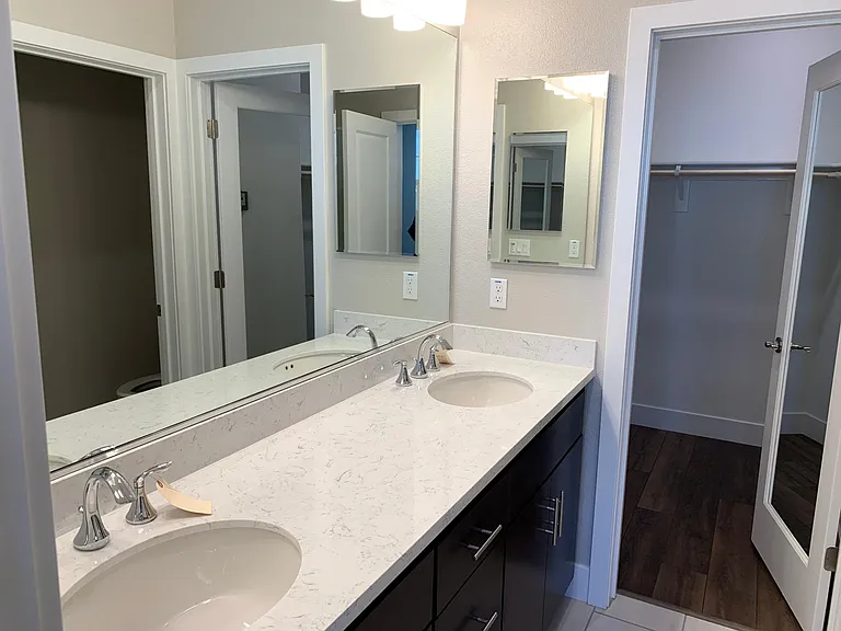 300 Circuit Way — Photo 11