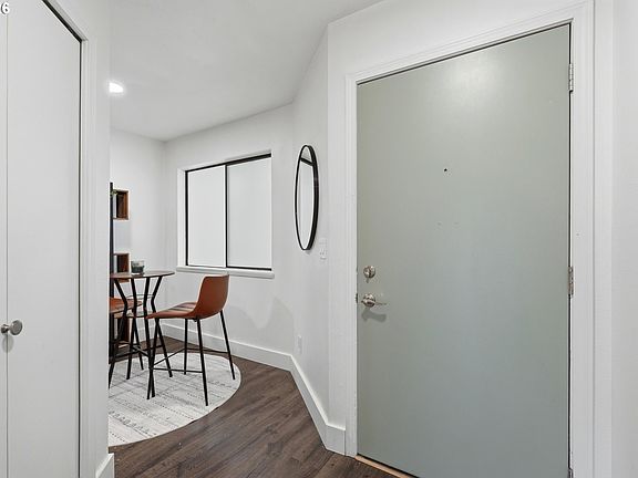 3rd image of 4926 S Corbett Ave APT 205