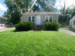 252 Flora Dr, Saint Louis, MO