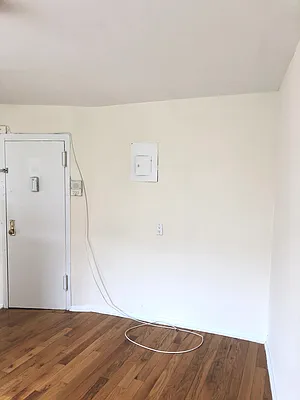 Rented by Douglas Elliman | media 15