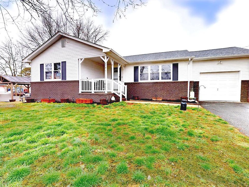 1st image of 301 Cherokee Dr
