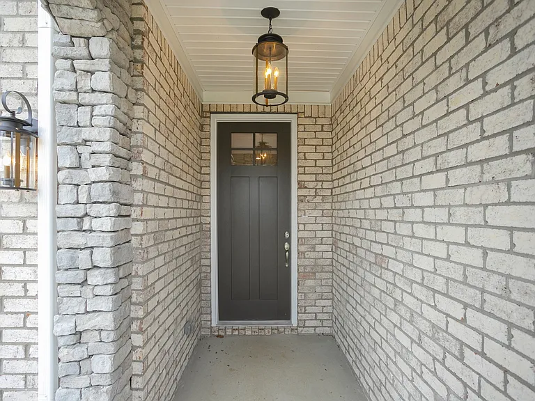 4012 Rosa Dr — Photo 2