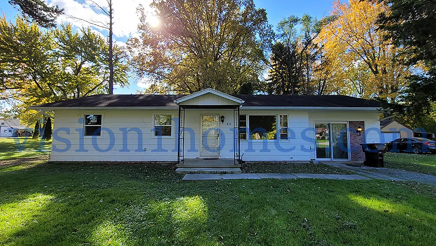 433 Kenmore St photo 1