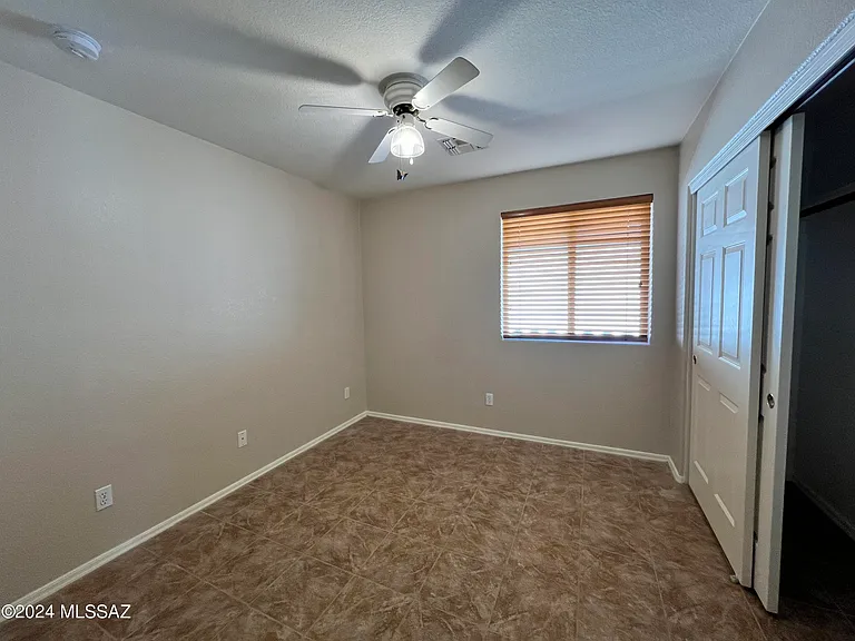 8820 N Mesquite Bluffs Pl — Photo 14