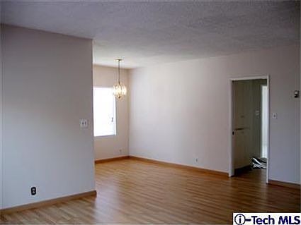5th image of 5025 Maplewood Ave APT 12