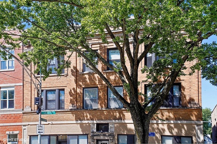 1st image of 1448 N Leavitt St #14502