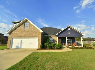4 Sorghum Ct, Fort Mitchell, AL 36856