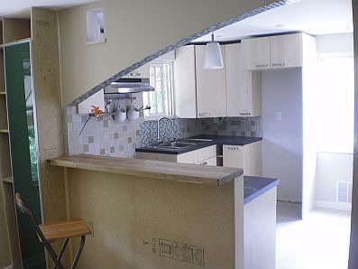 3rd image of 222 Curtis St