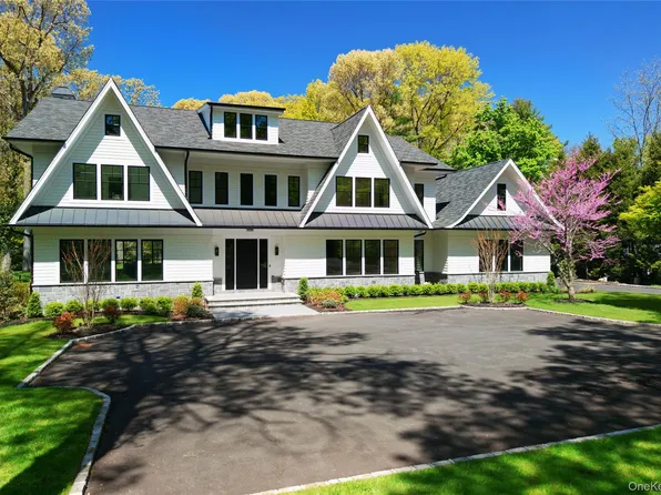 63 Fruitledge Road, Brookville, NY 11545