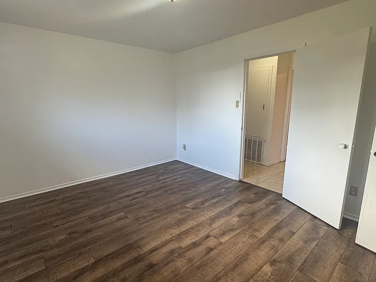 4323 Oakside Dr — Photo 12