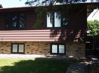 2422 33rd St, Moline, IL 61265