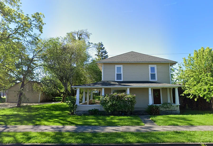 4 bed, 1835 sqft, $2,600 — Photo 1
