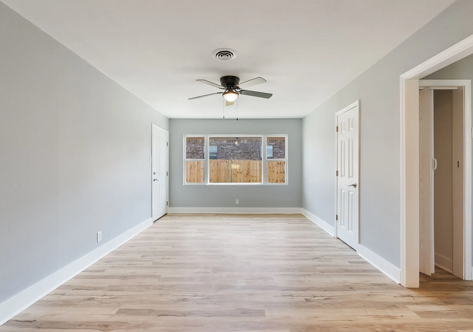 611 & 613 Lenora St. — Photo 4