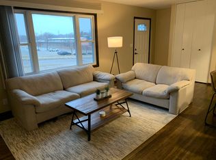 12412 Oak St, Omaha, NE 68144