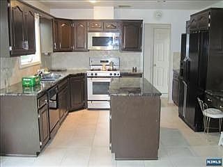 2nd image of 818 Darlington Ave