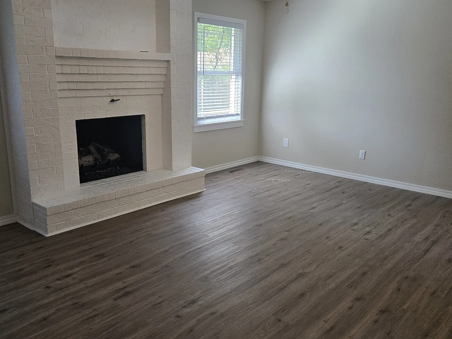 3 bed, 1320 sqft, $1,700 — Photo 4