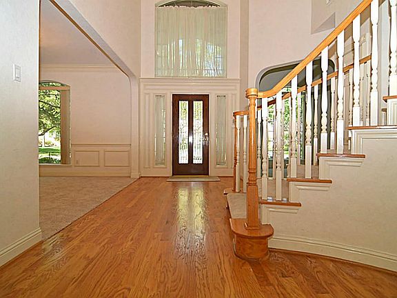 5th image of 3731 Emerald Falls Dr