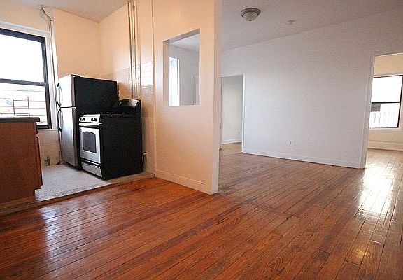 5th image of 41 Saint Nicholas Ave APT 3L