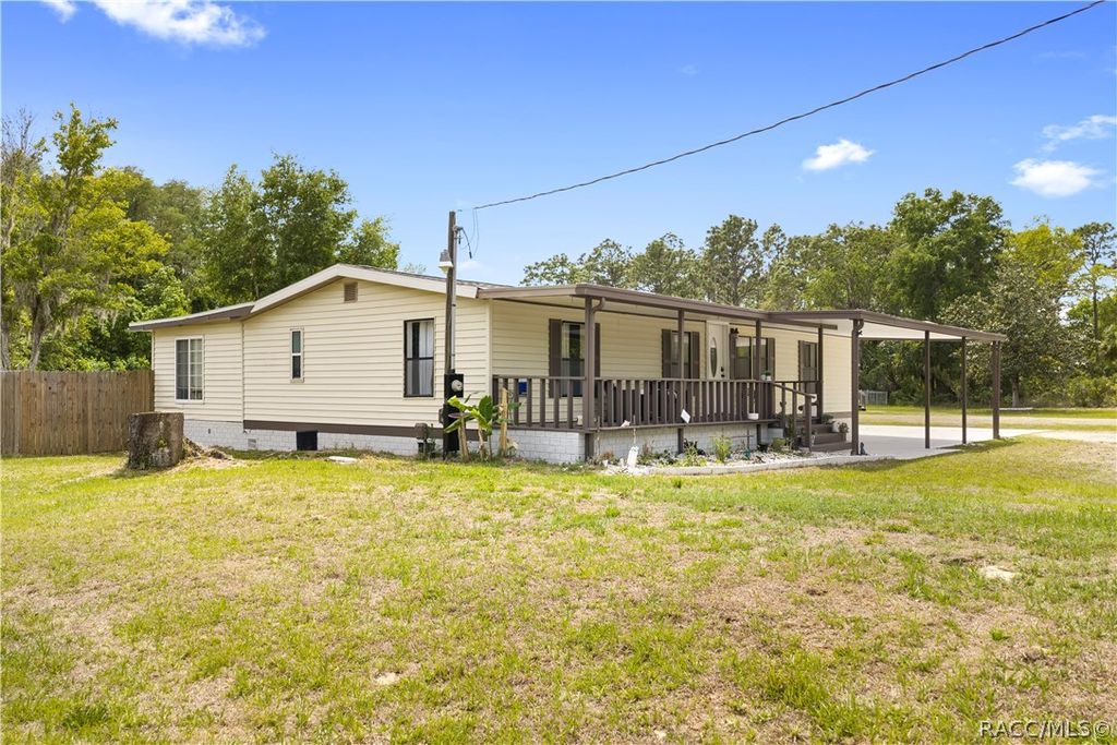 8356 W Tawny Rose Ln, Crystal River, FL - View 2
