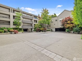 501 Kirkland Ave APT 303, Kirkland, WA 98033