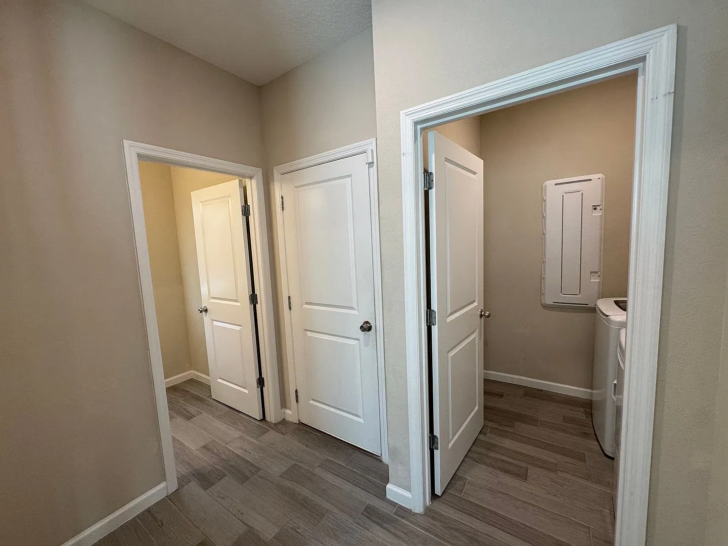 First Month Free! Hud Welcome! 3br/2.5ba + Loft With 2-Car Garage! — Photo 3
