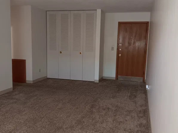 Maple Tree Manor, 8340 Freemont Ave S #54ce79cfe, Minneapolis, MN 55444