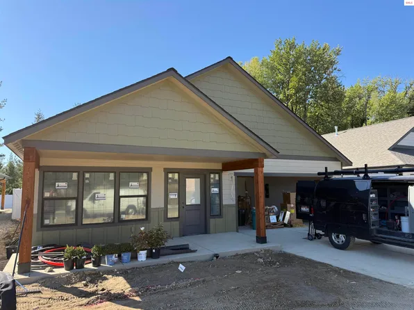 1165 Jersey St, Sandpoint, ID 83864