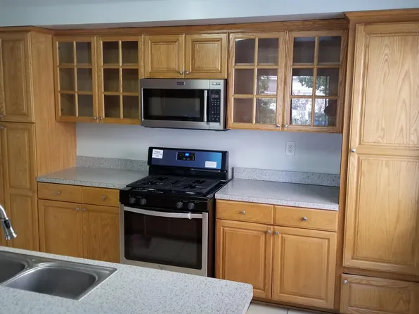569 E Orange Grove Ave APT B, Burbank, CA 91501