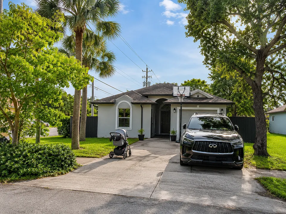 901 NW 1st Ave
