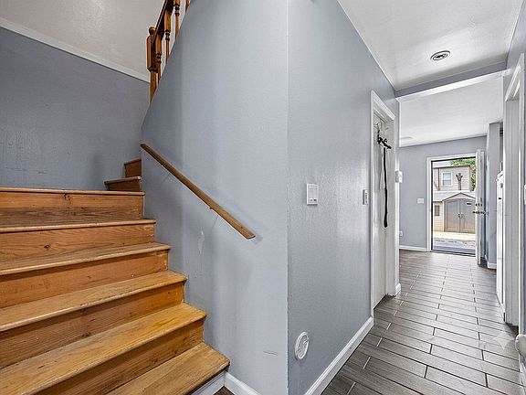 4th image of 504 Thomas S Boyland St