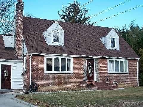 2nd image of 11 Liberty Ave