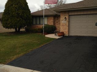 8838 Marshfield Ln, Orland Hills, IL 60487
