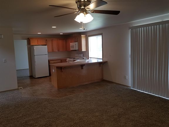 3rd image of 4512 Campolina Ln