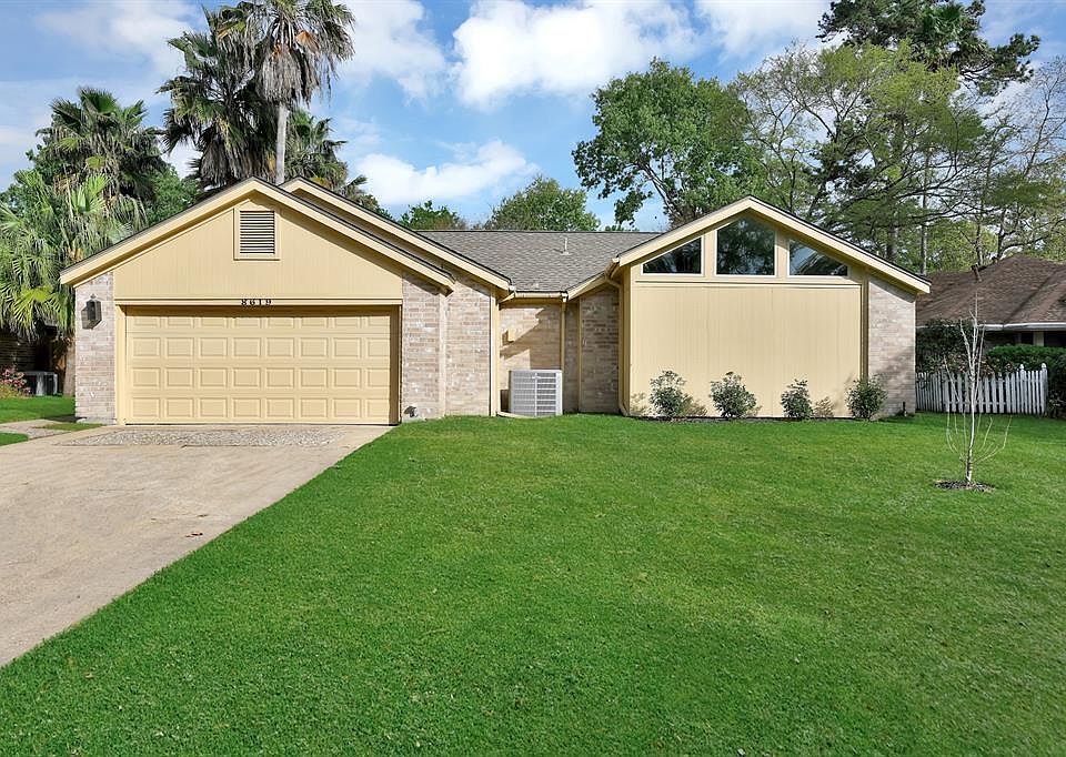 1st image of 8619 Pines Place Dr