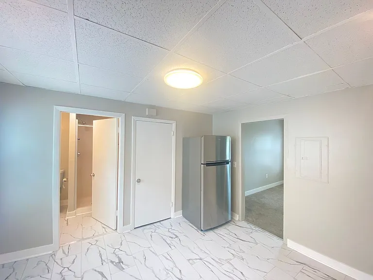 7 Commercial St #B — Photo 4