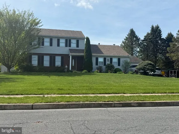 108 Sage Dr, Sinking Spring, PA 19608