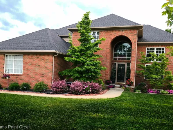 3349 Paramount Ln, Auburn Hills, MI 48326