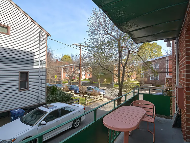 18 Pond St #7 — Photo 15